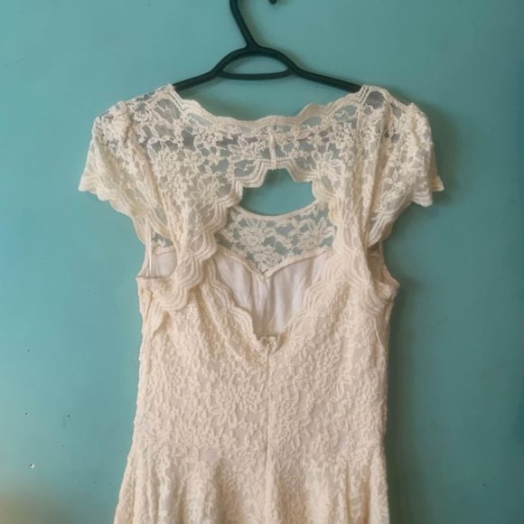 LACE GUESS DRESS - Picture 4 of 5